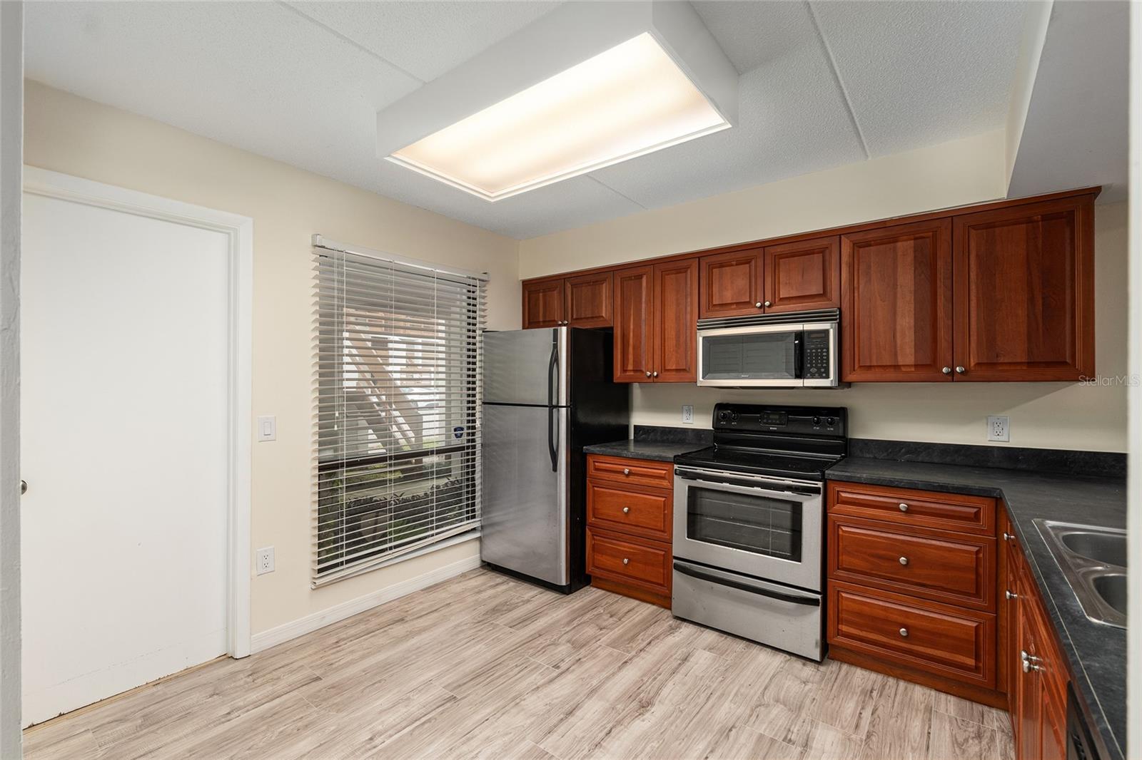 SOMERESET VILLAGE - Residential