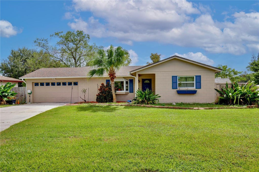 Photo of 2032 Lake Christie Drive, Orlando, FL 32809 (MLS # O6453637)
