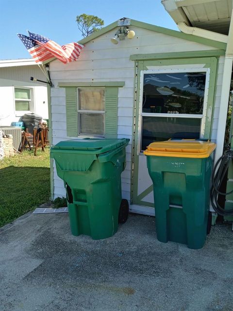 A home in PORT CHARLOTTE