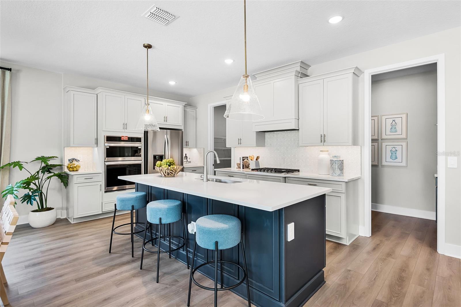 EDEN CREST - Residential