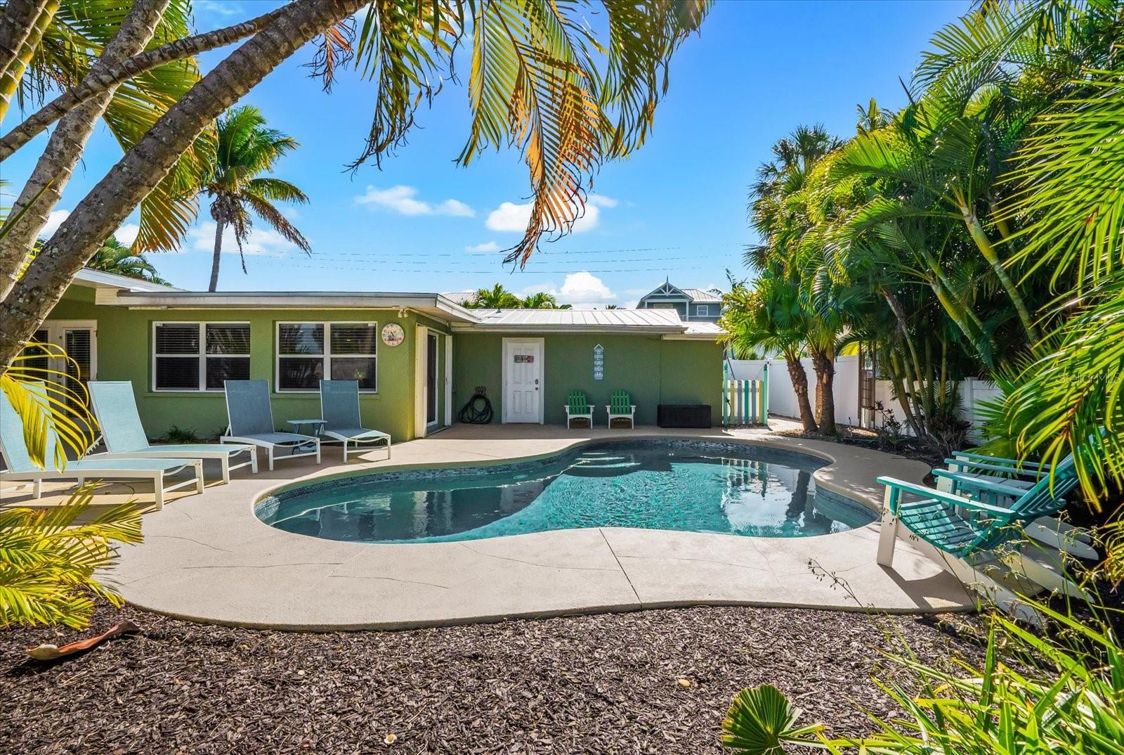 KEY ROYALE TERRACE - Residential