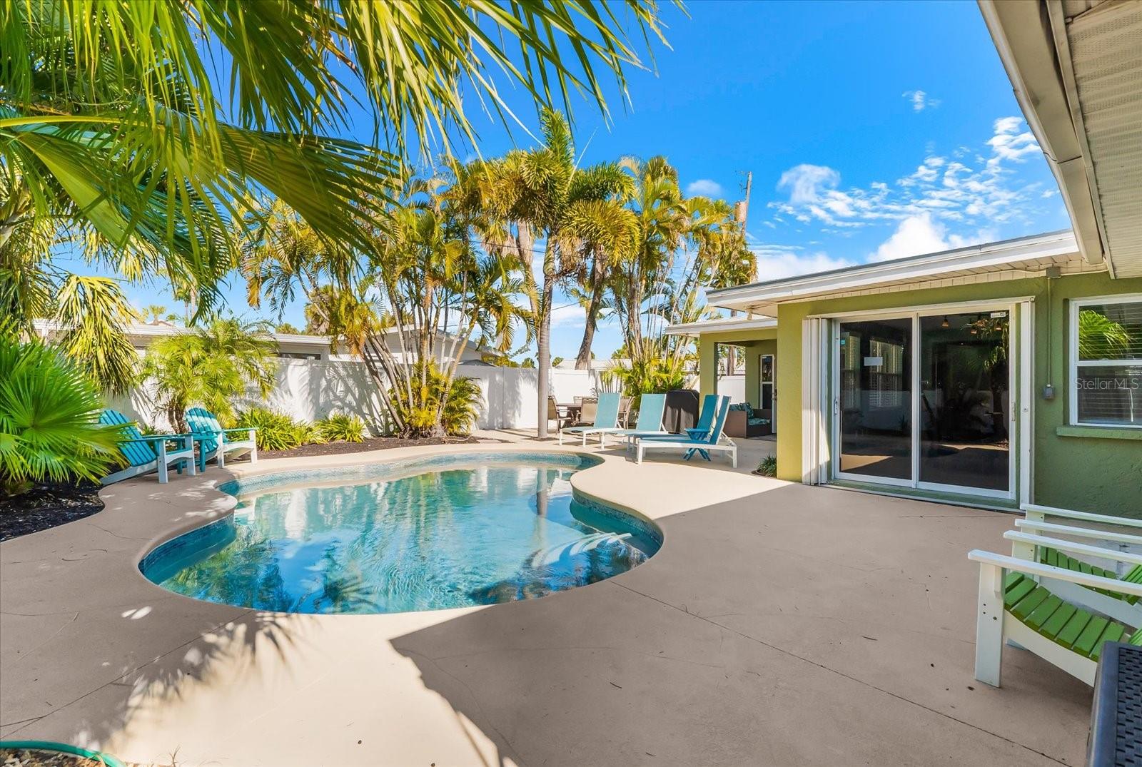 KEY ROYALE TERRACE - Residential