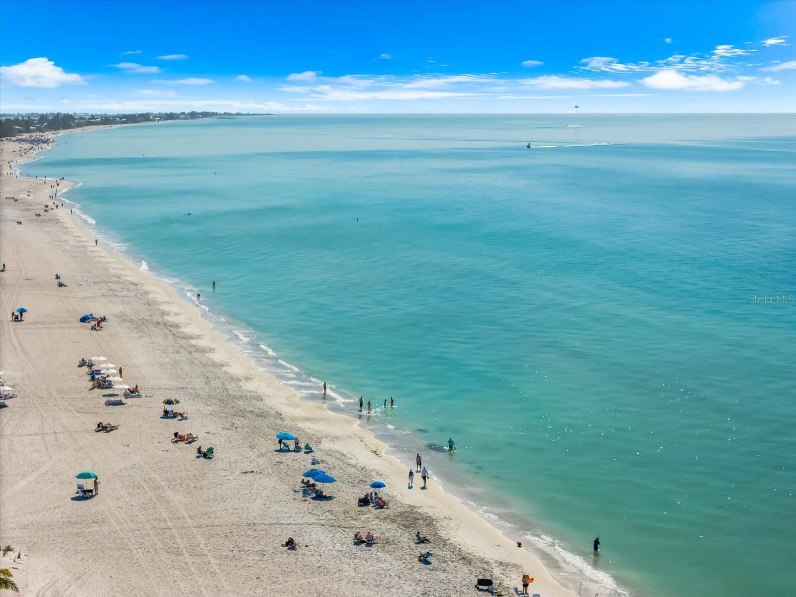 KEY ROYALE TERRACE - Residential