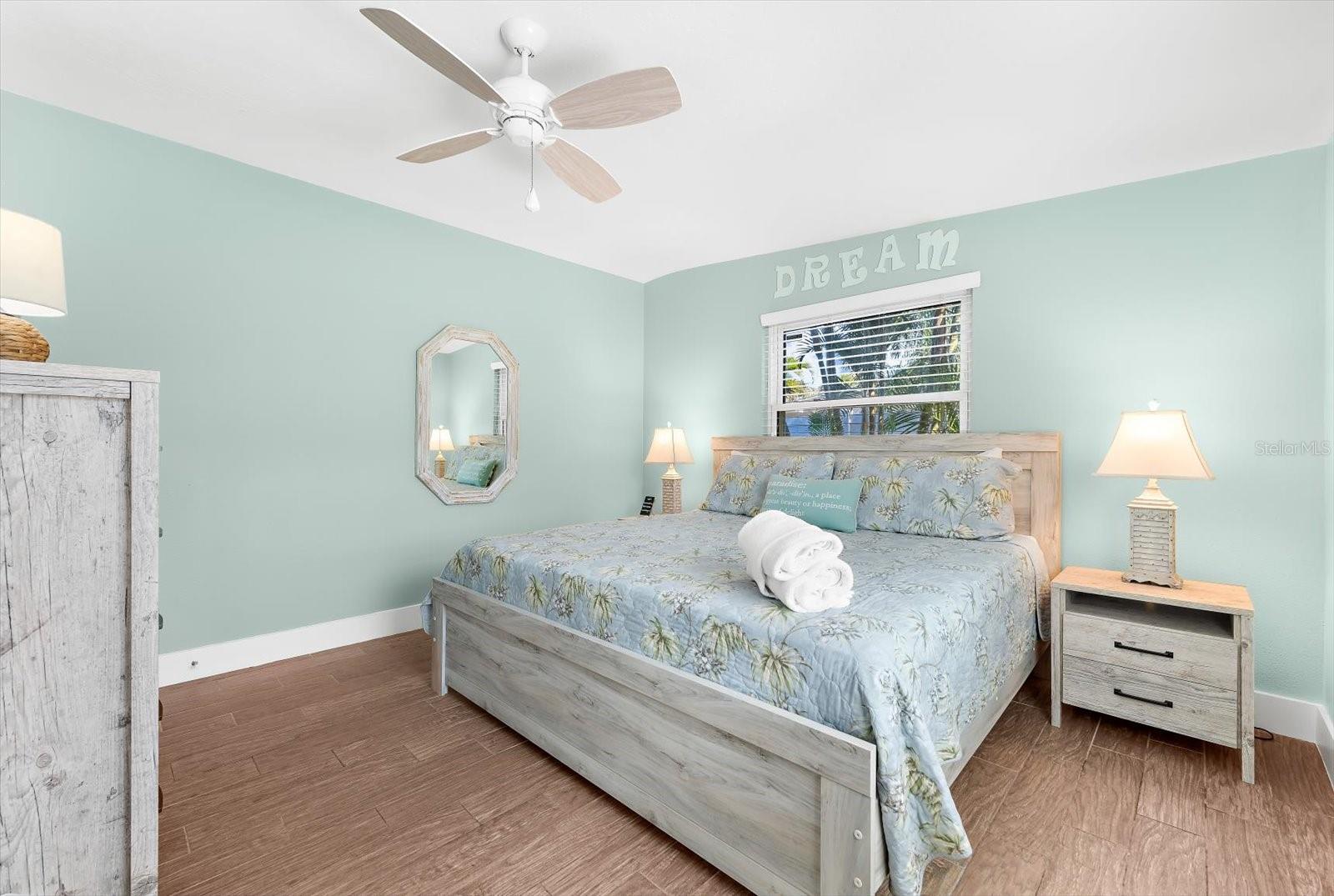 KEY ROYALE TERRACE - Residential