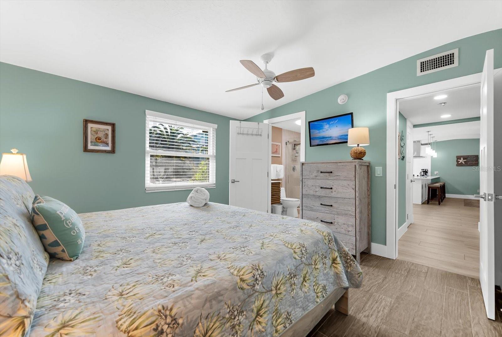 KEY ROYALE TERRACE - Residential