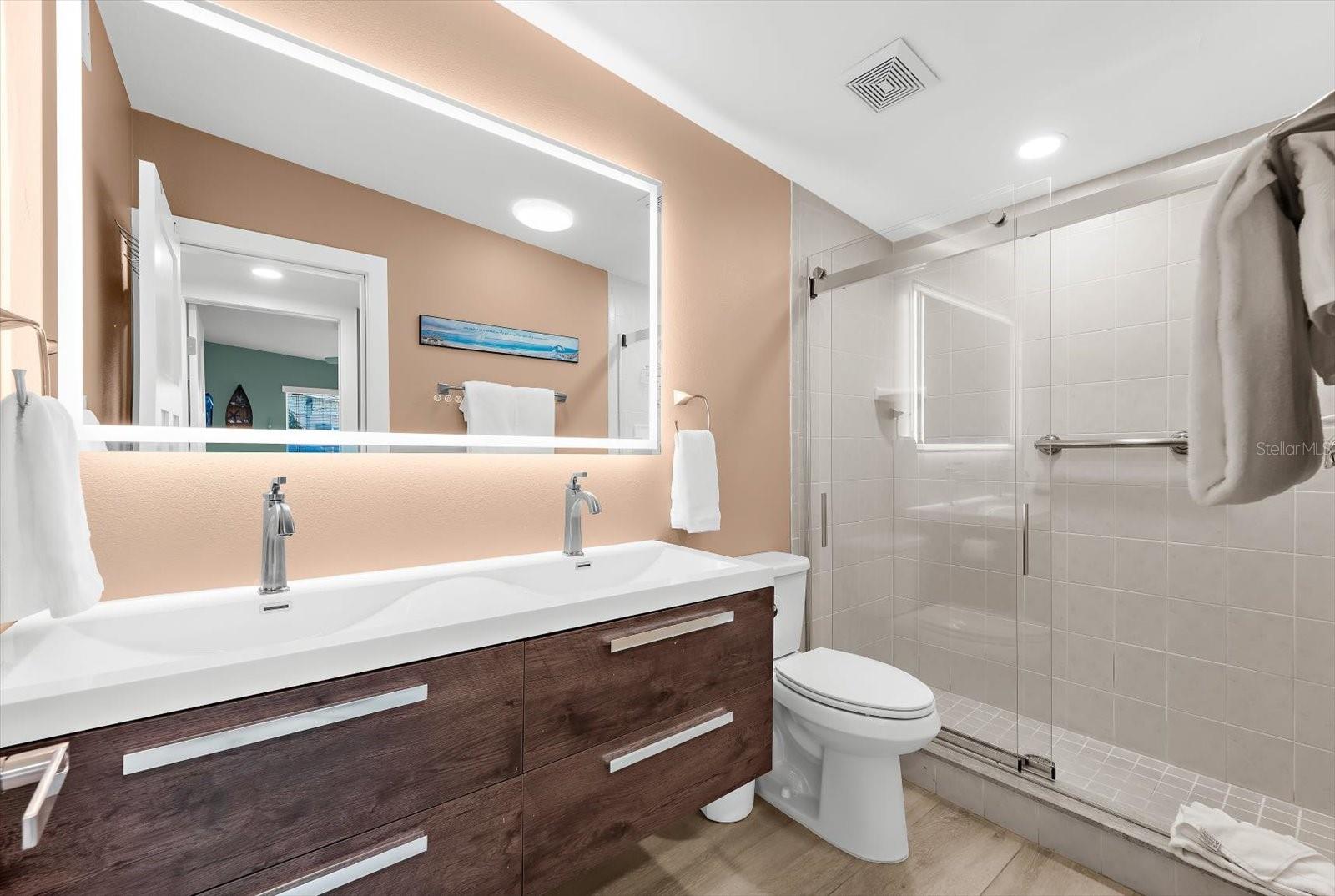 KEY ROYALE TERRACE - Residential