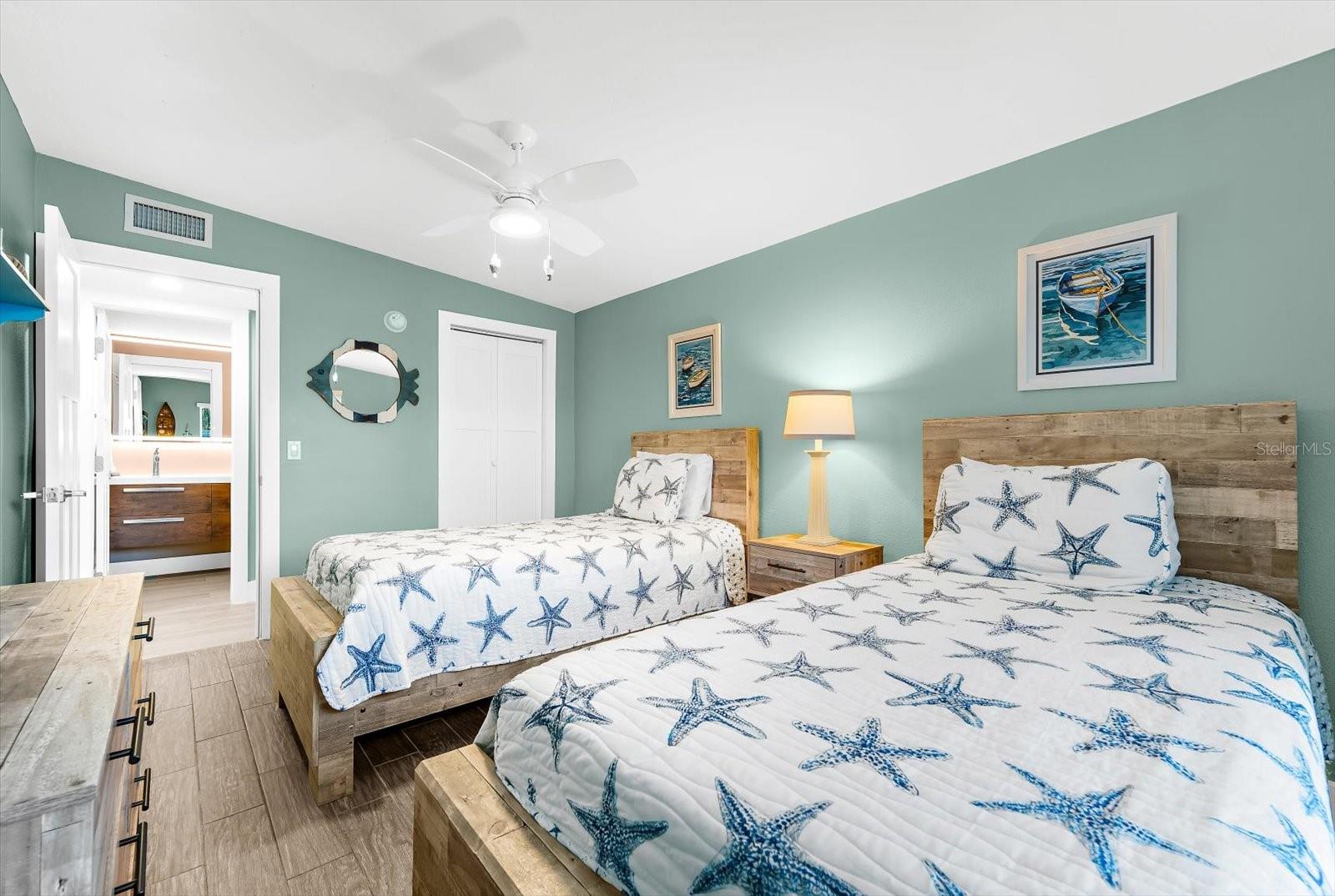 KEY ROYALE TERRACE - Residential