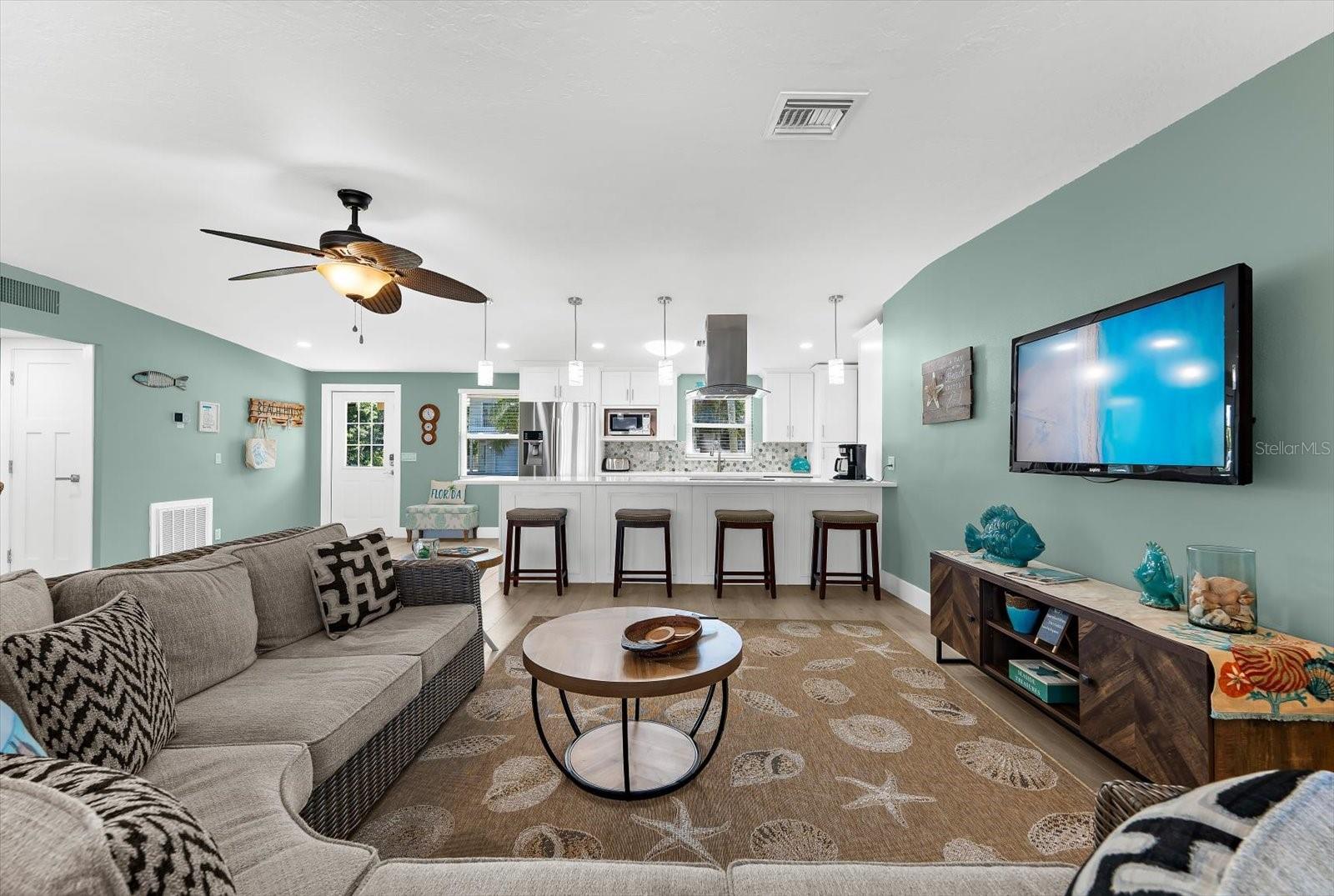 KEY ROYALE TERRACE - Residential