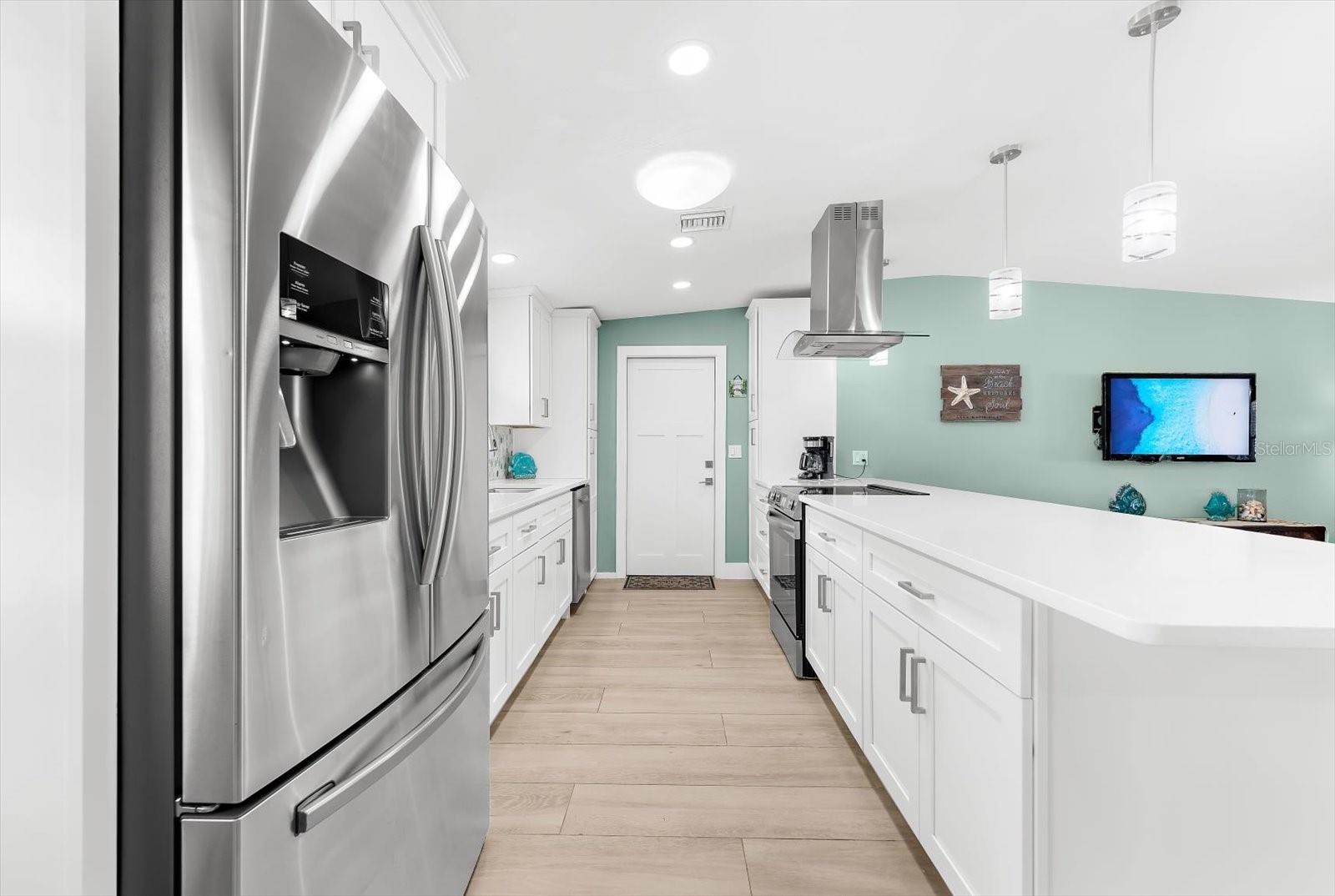 KEY ROYALE TERRACE - Residential