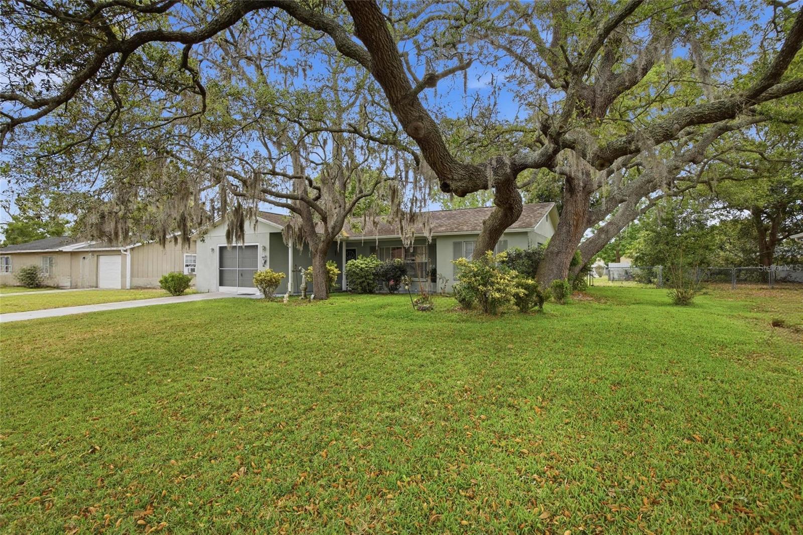 SPRING HILL - Residential