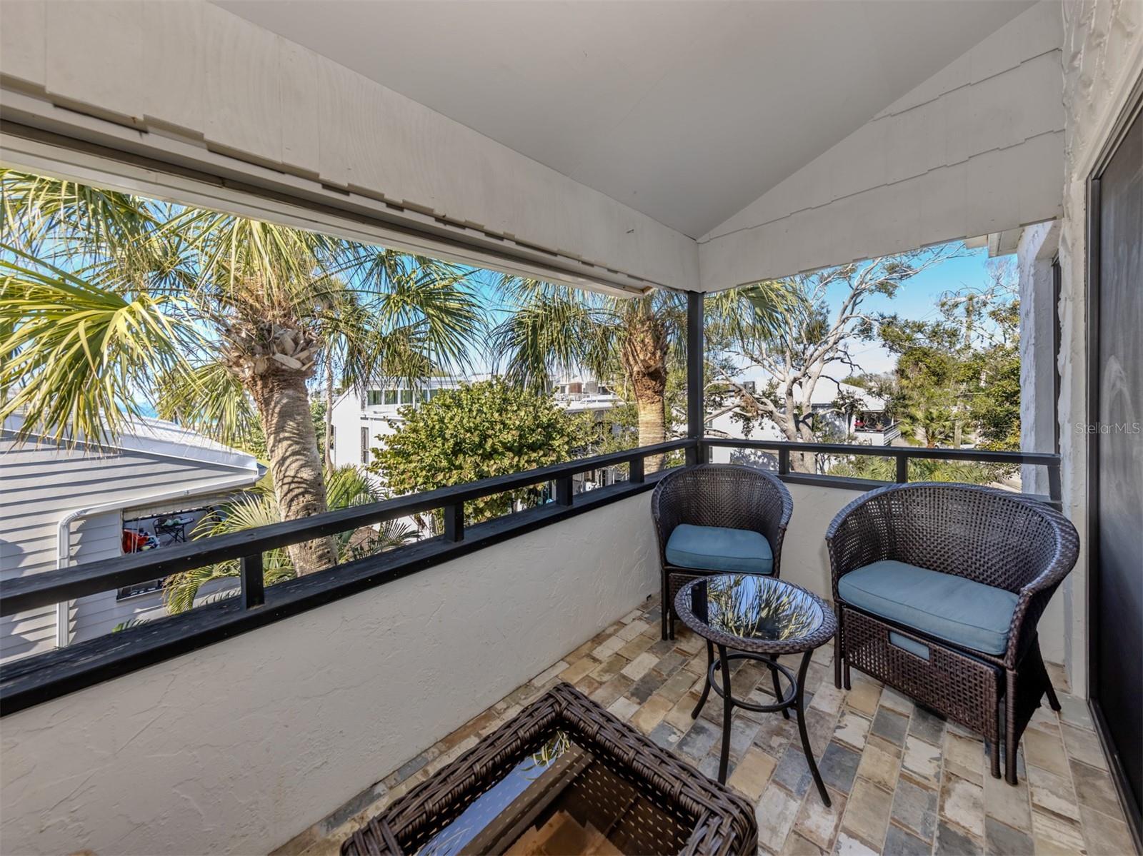 BAHIA VISTA GULF - Residential