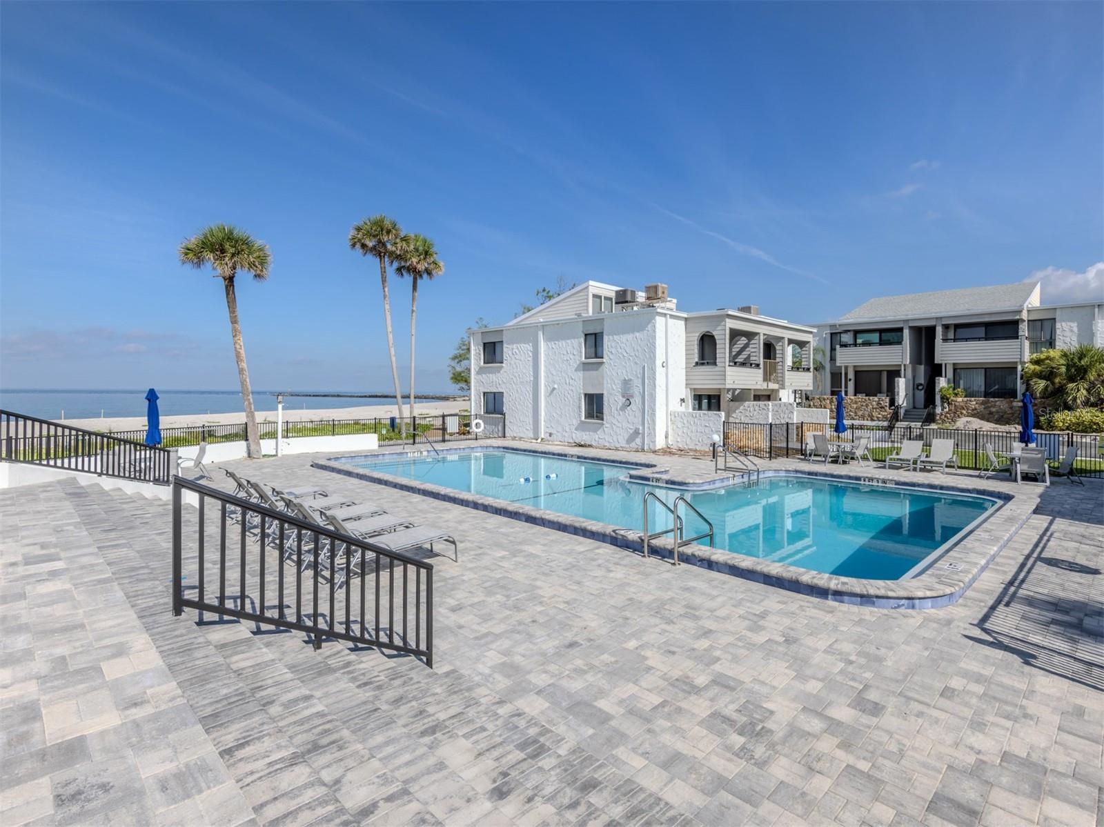 BAHIA VISTA GULF - Residential