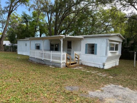 Photo of 10395 SE 159th Street, Summerfield, FL 34491 (MLS # OM719429)
