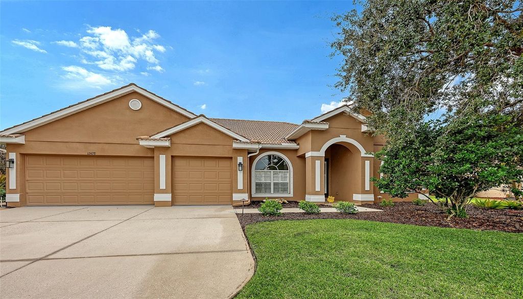 Photo of 12428 Natureview Circle, Bradenton, FL 34212 (MLS # A4659115)