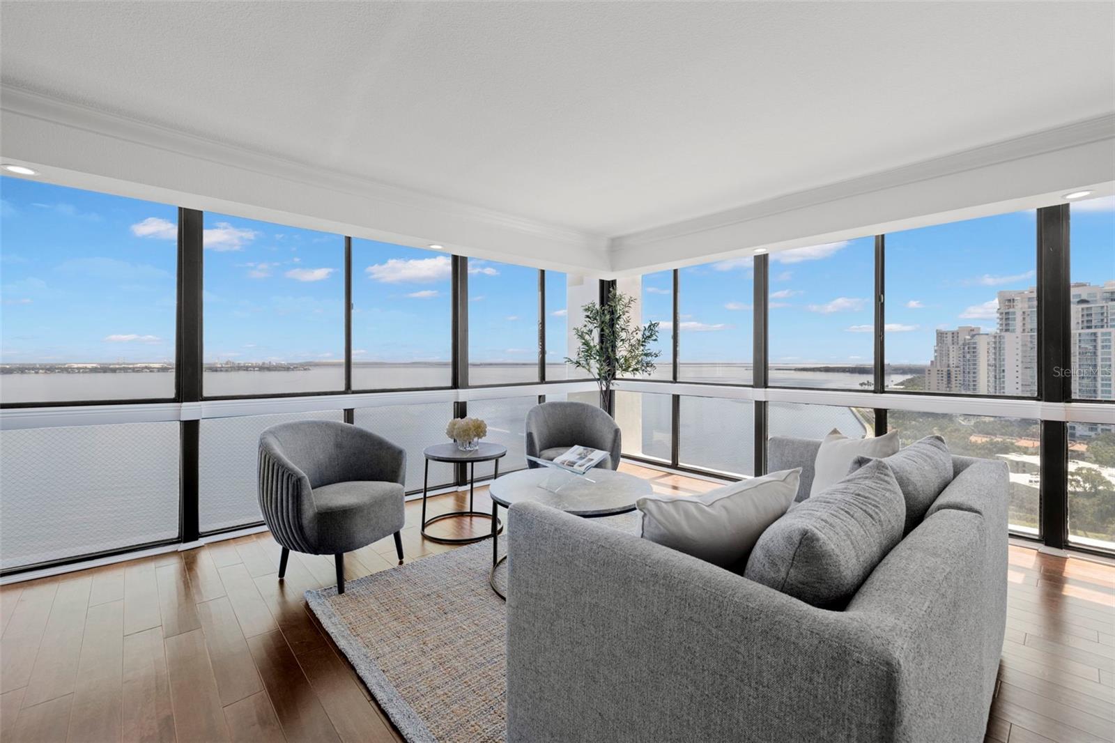 MONTE CARLO TOWERS A CONDOMINI - Residential Lease