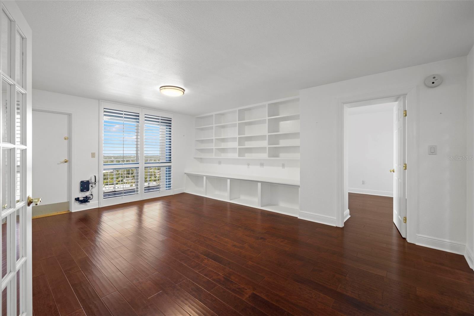 MONTE CARLO TOWERS A CONDOMINI - Residential Lease