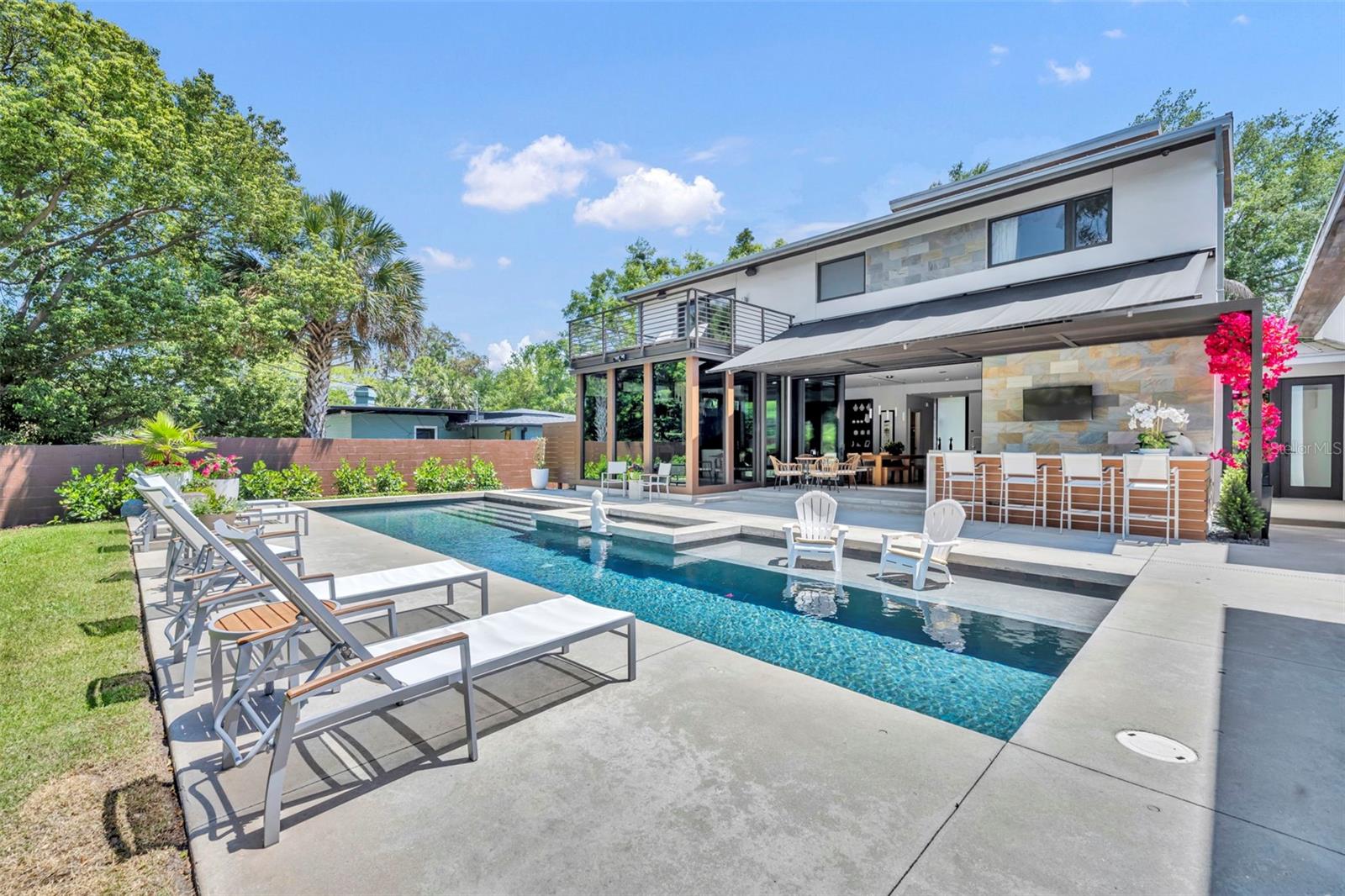 BEVERLY SHORES - Residential