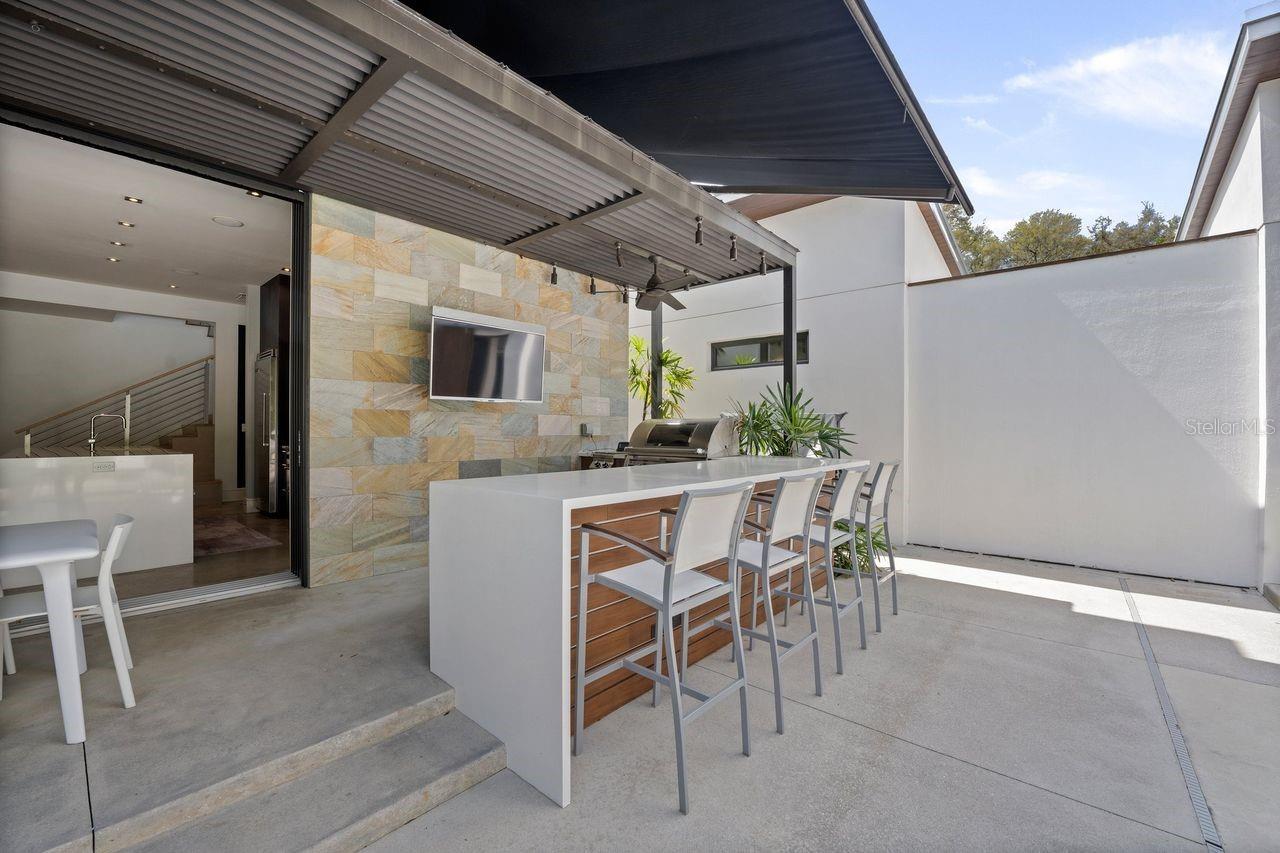 BEVERLY SHORES - Residential