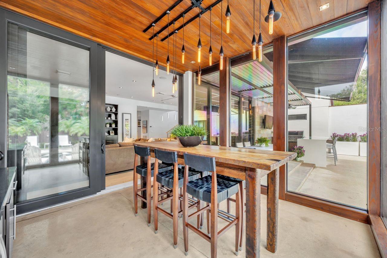 BEVERLY SHORES - Residential