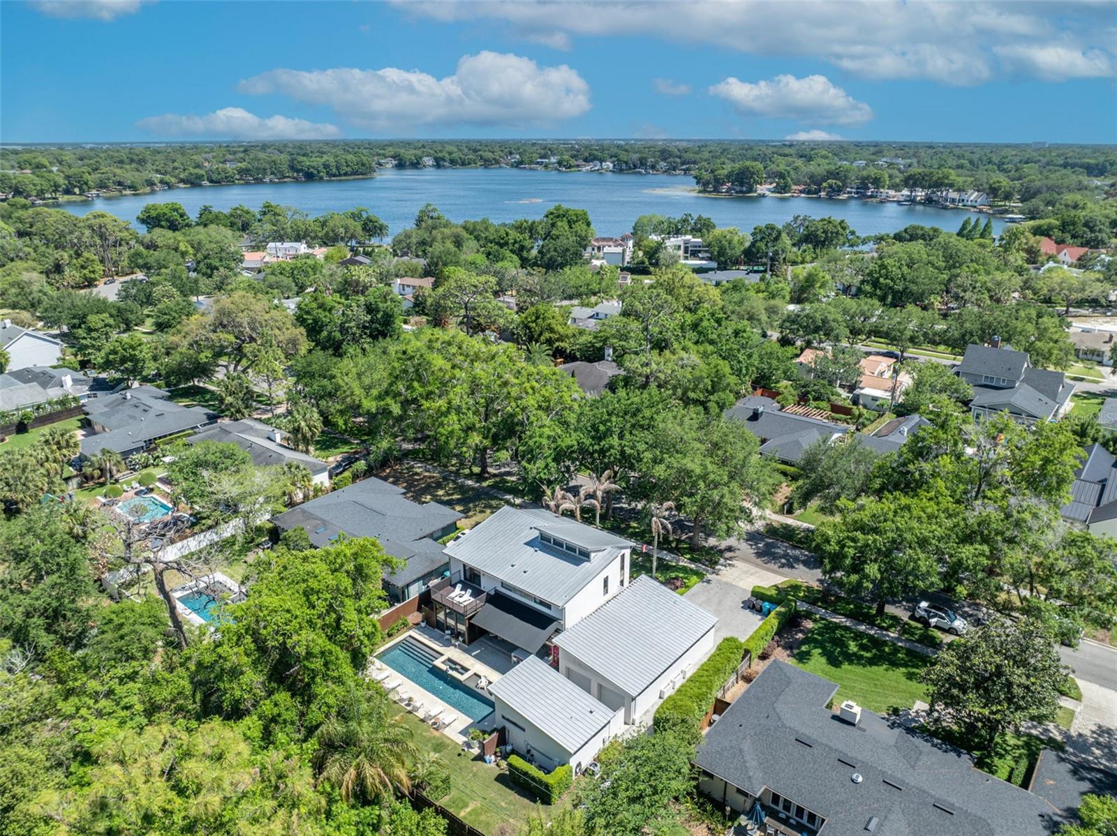 BEVERLY SHORES - Residential