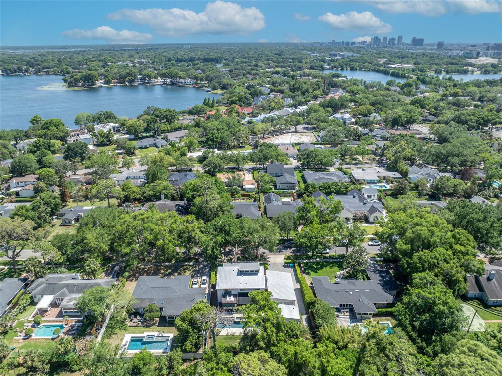 BEVERLY SHORES - Residential