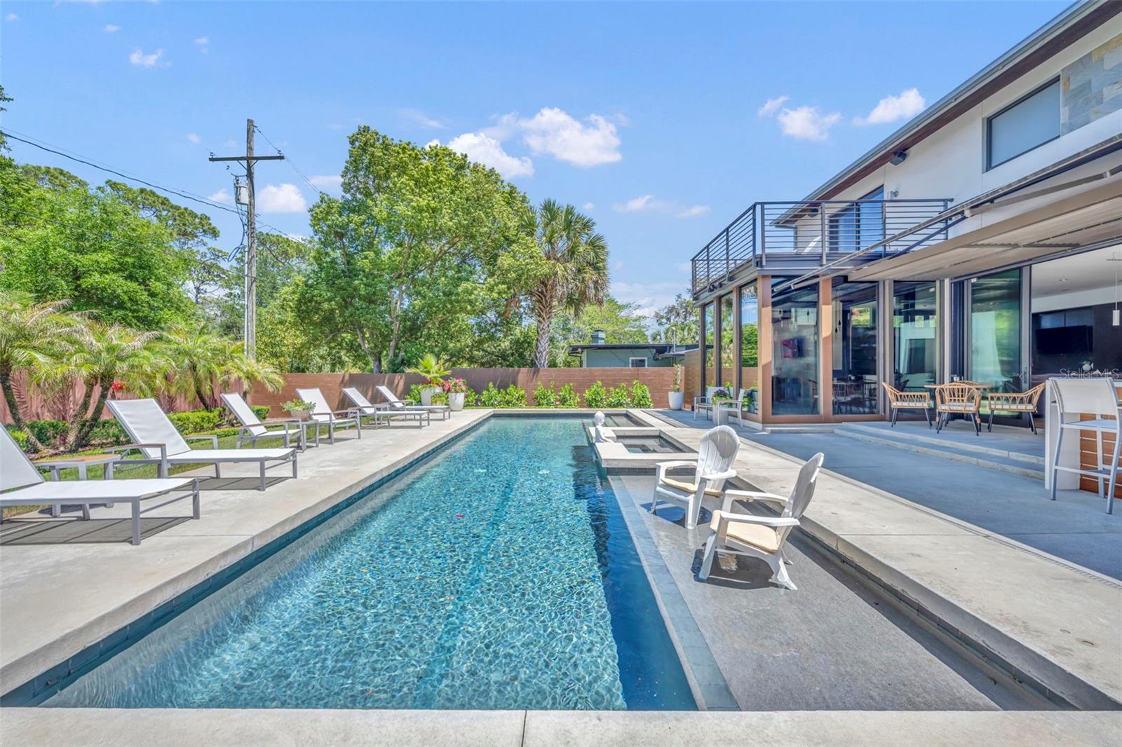 BEVERLY SHORES - Residential