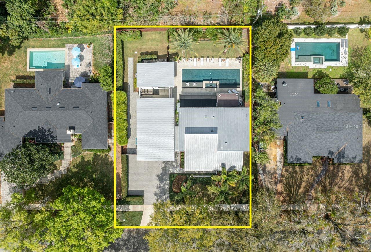 BEVERLY SHORES - Residential