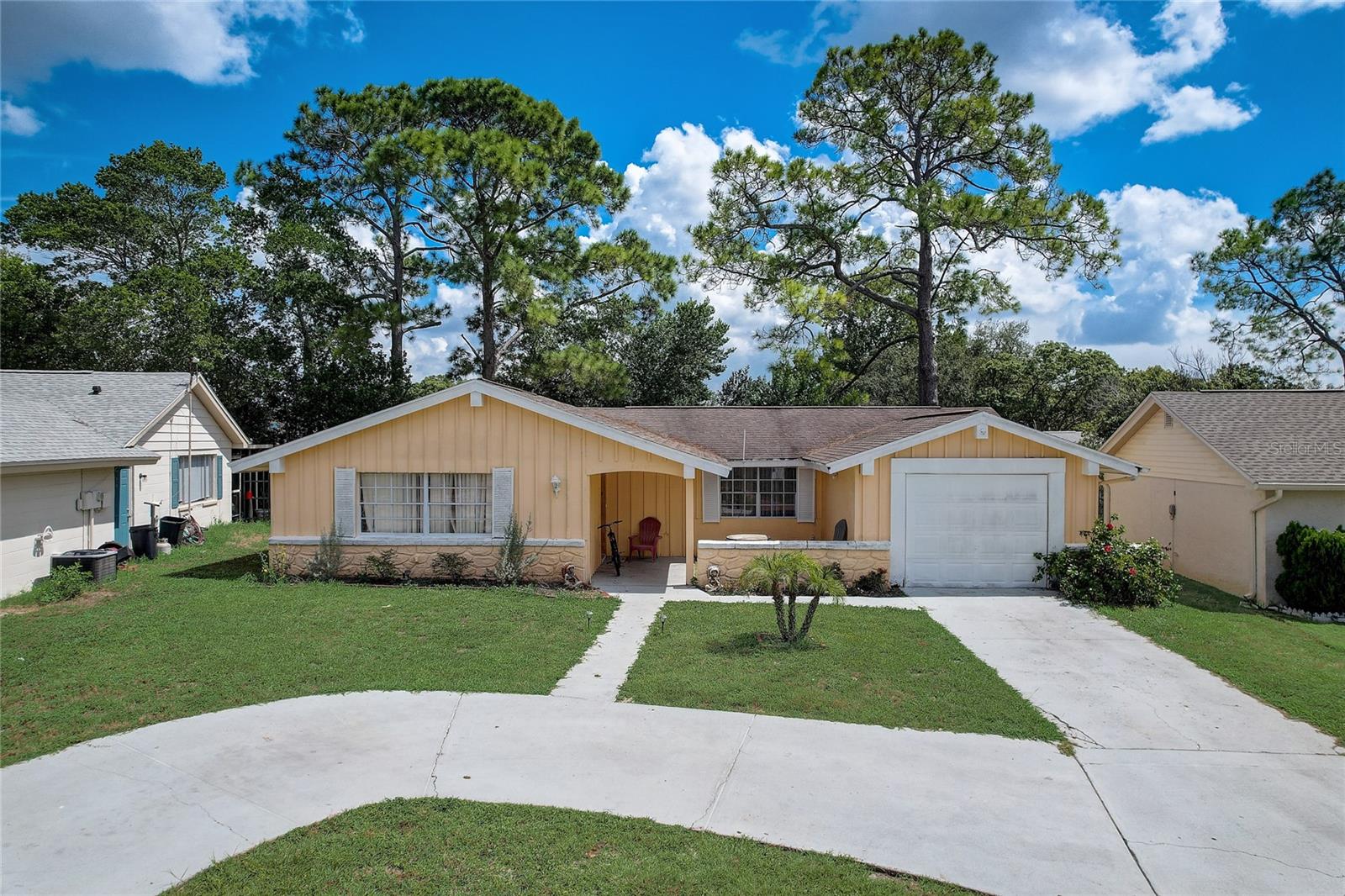 BEACON WOODS VILLAGE - Residential