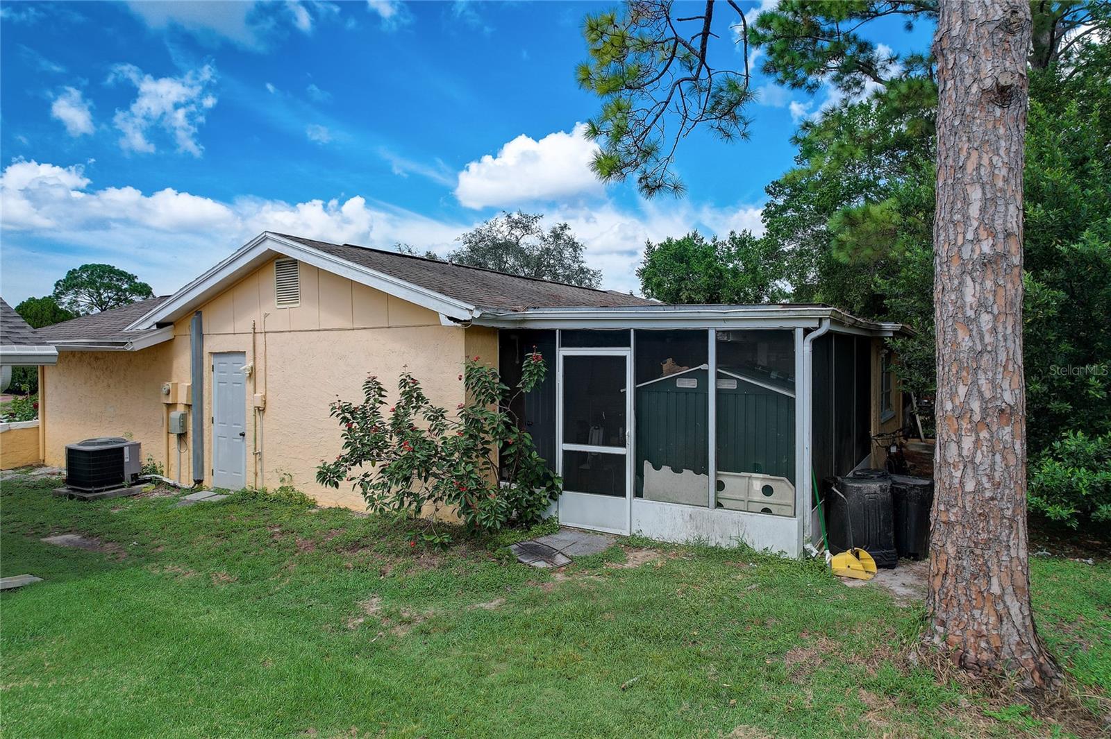 BEACON WOODS VILLAGE - Residential