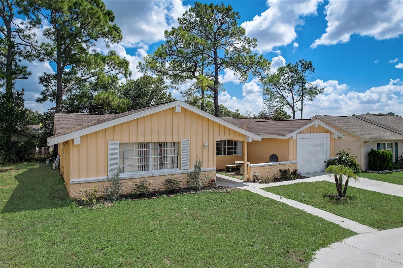 BEACON WOODS VILLAGE - Residential