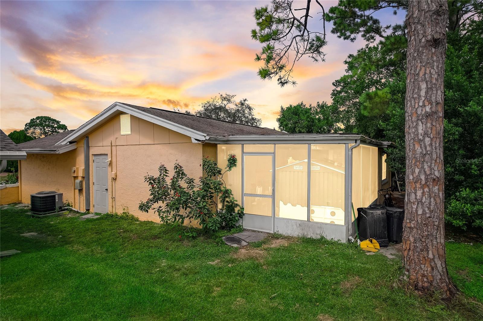 BEACON WOODS VILLAGE - Residential