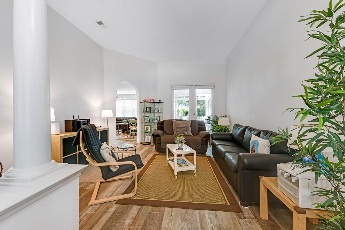 MOUNT DORA COUNTRY CLUB MOUNT DORA UNIT 01 - Residential