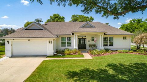 Tiny photo for 1901 Park Forest Boulevard, Mount Dora, FL 32757 (MLS # G5109489)