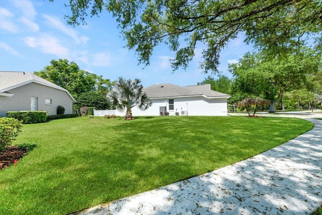 Photo of 1901 Park Forest Boulevard, Mount Dora, FL 32757 (MLS # G5109489)