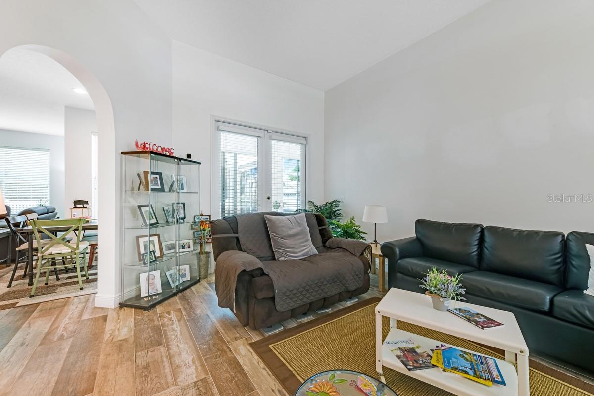 MOUNT DORA COUNTRY CLUB MOUNT DORA UNIT 01 - Residential