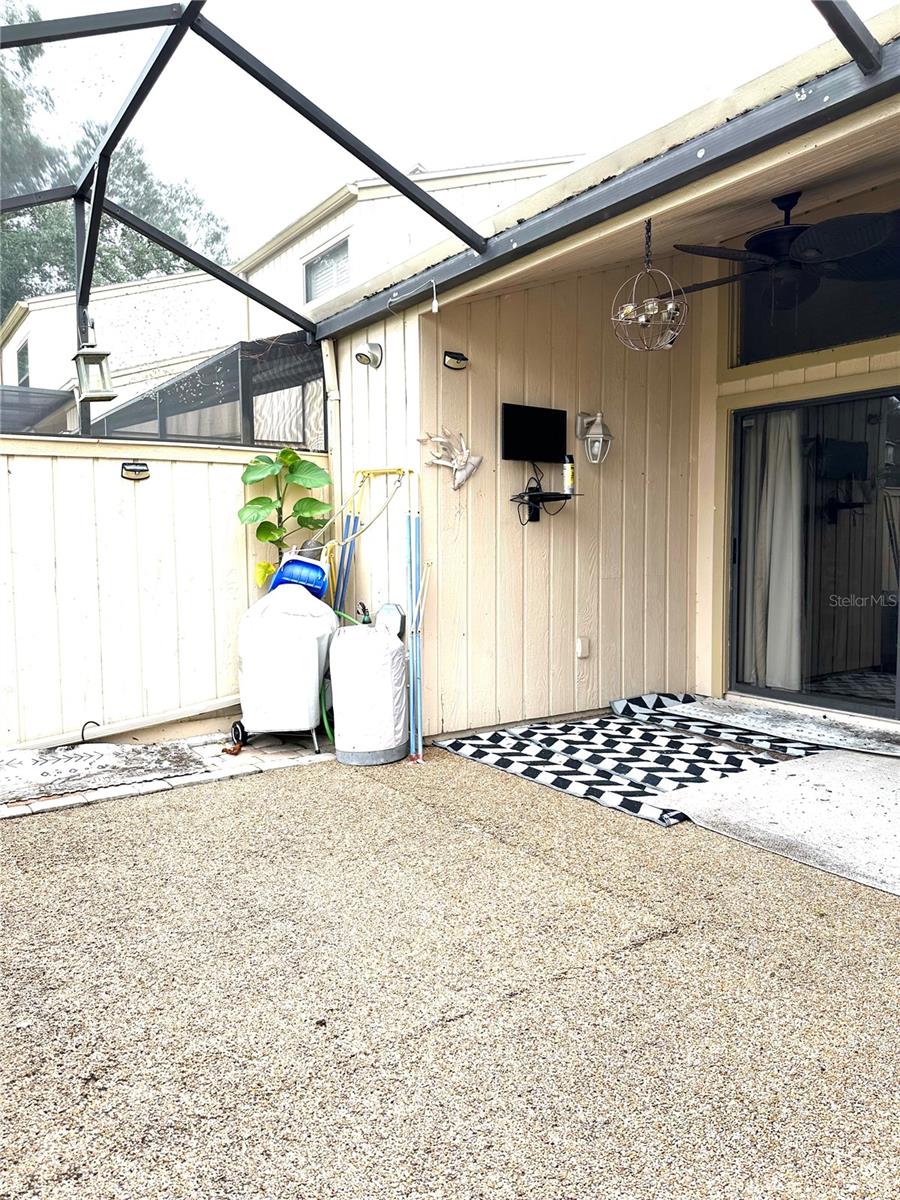 ASPENWOOD AT GRENELEFE PH 01 CONDO - Residential