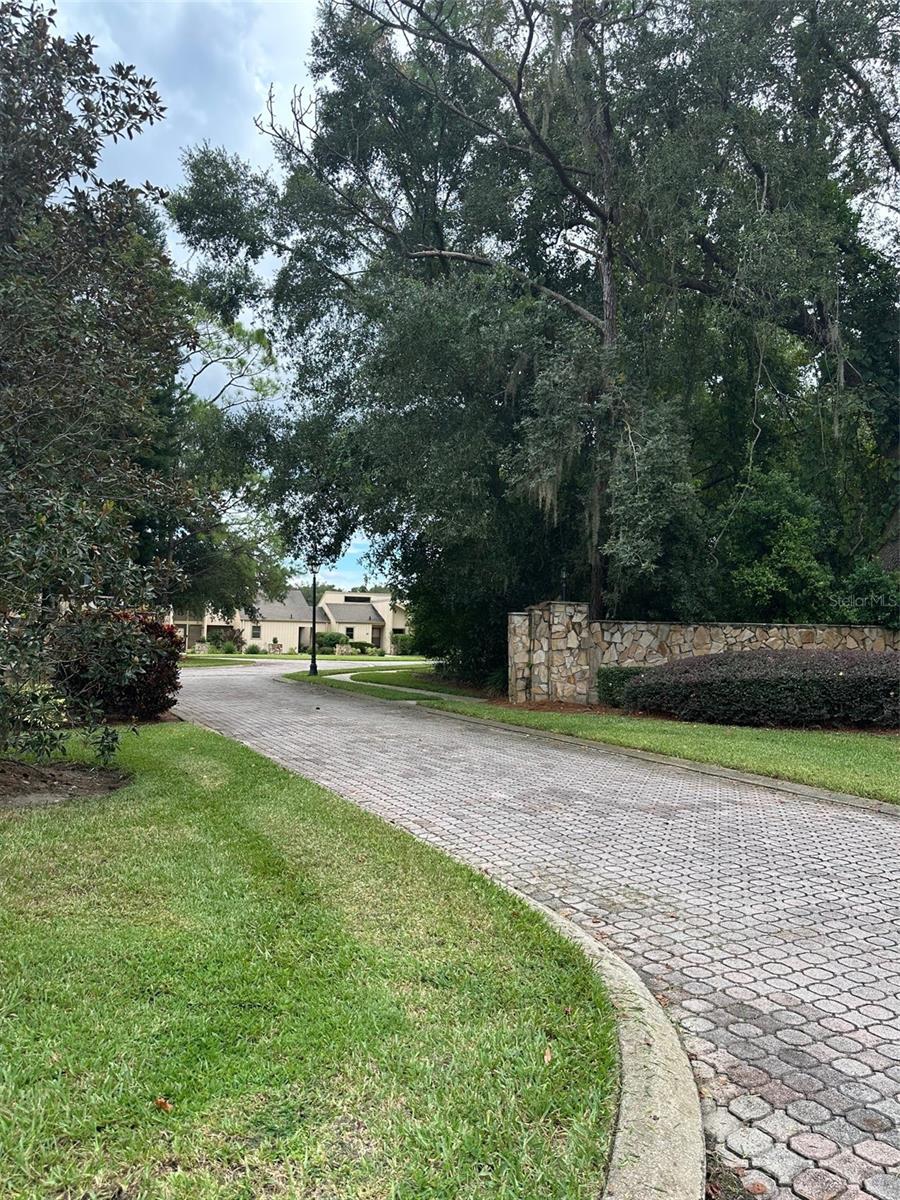 ASPENWOOD AT GRENELEFE PH 01 CONDO - Residential