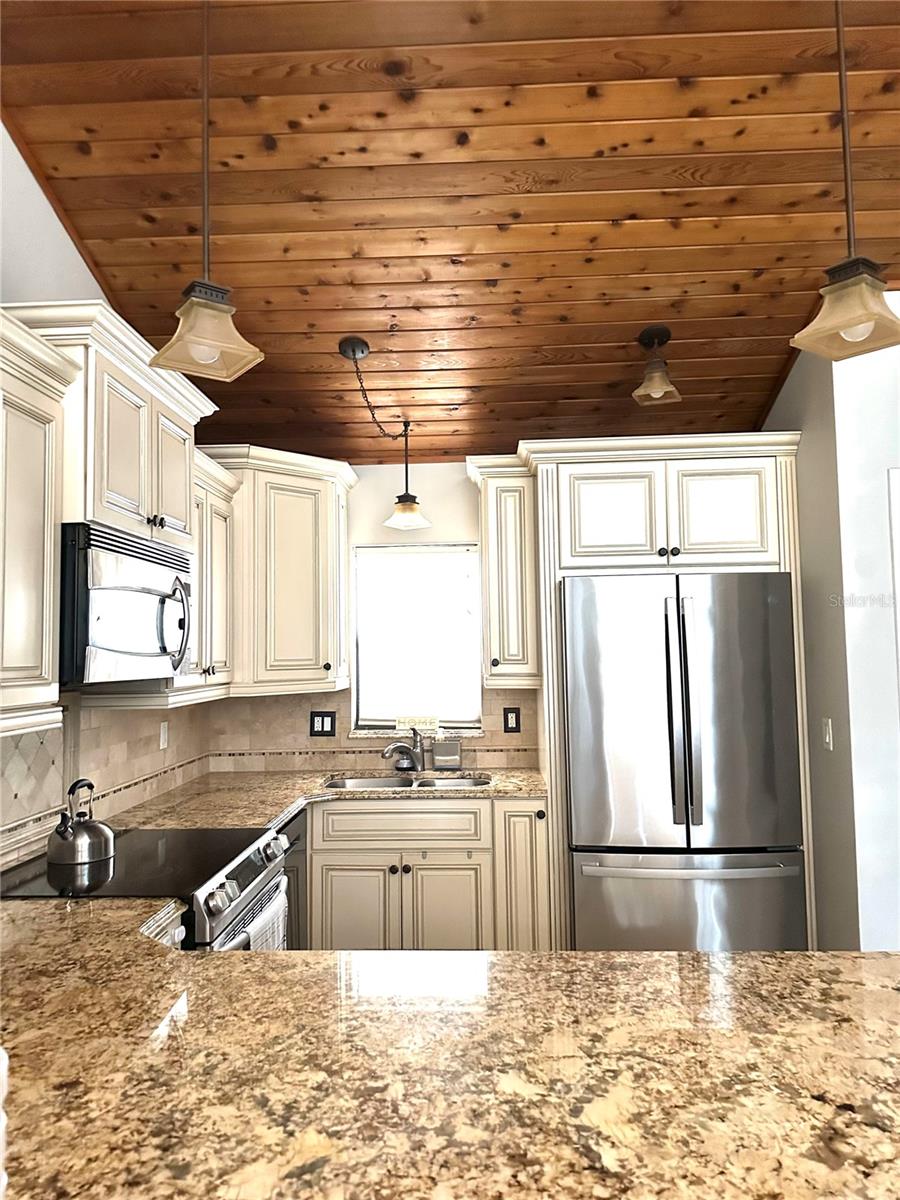 ASPENWOOD AT GRENELEFE PH 01 CONDO - Residential