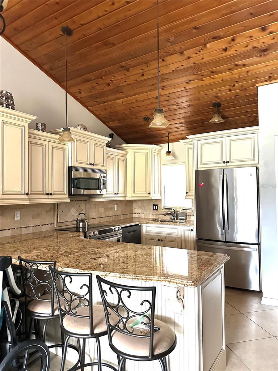 ASPENWOOD AT GRENELEFE PH 01 CONDO - Residential