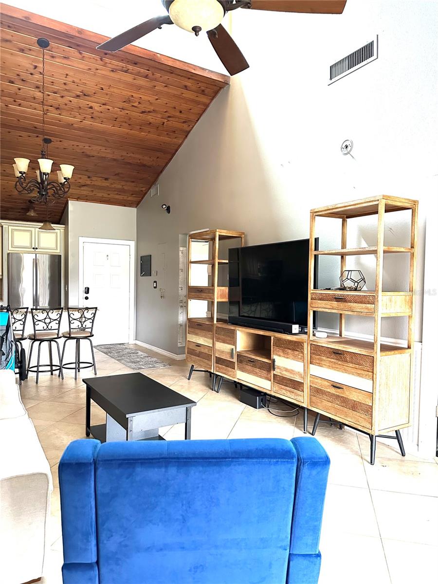 ASPENWOOD AT GRENELEFE PH 01 CONDO - Residential