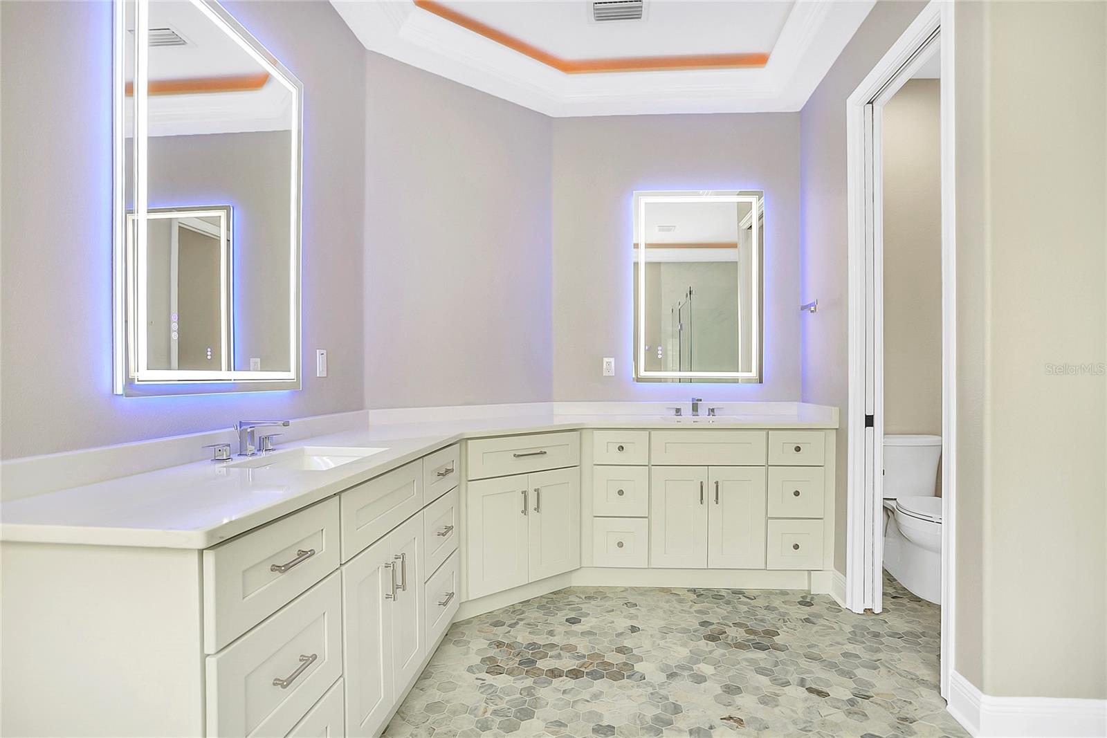 VENEZIA - Residential