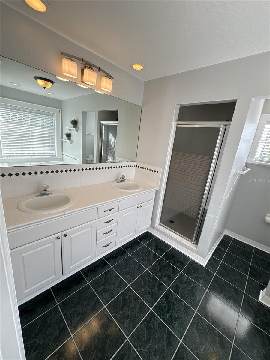 NORTH NEW SUBURB BEAUTIFUL - Residential