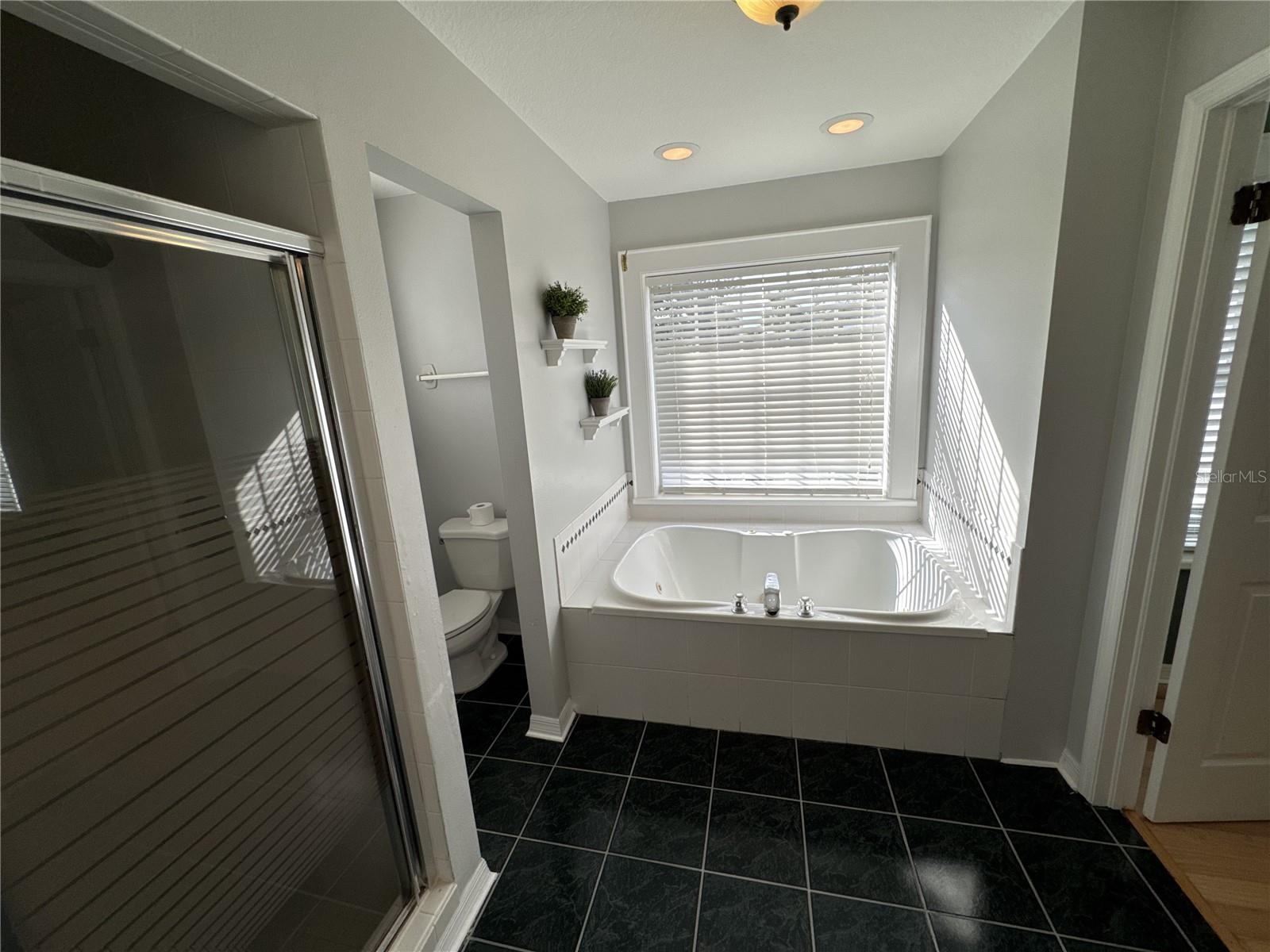 NORTH NEW SUBURB BEAUTIFUL - Residential