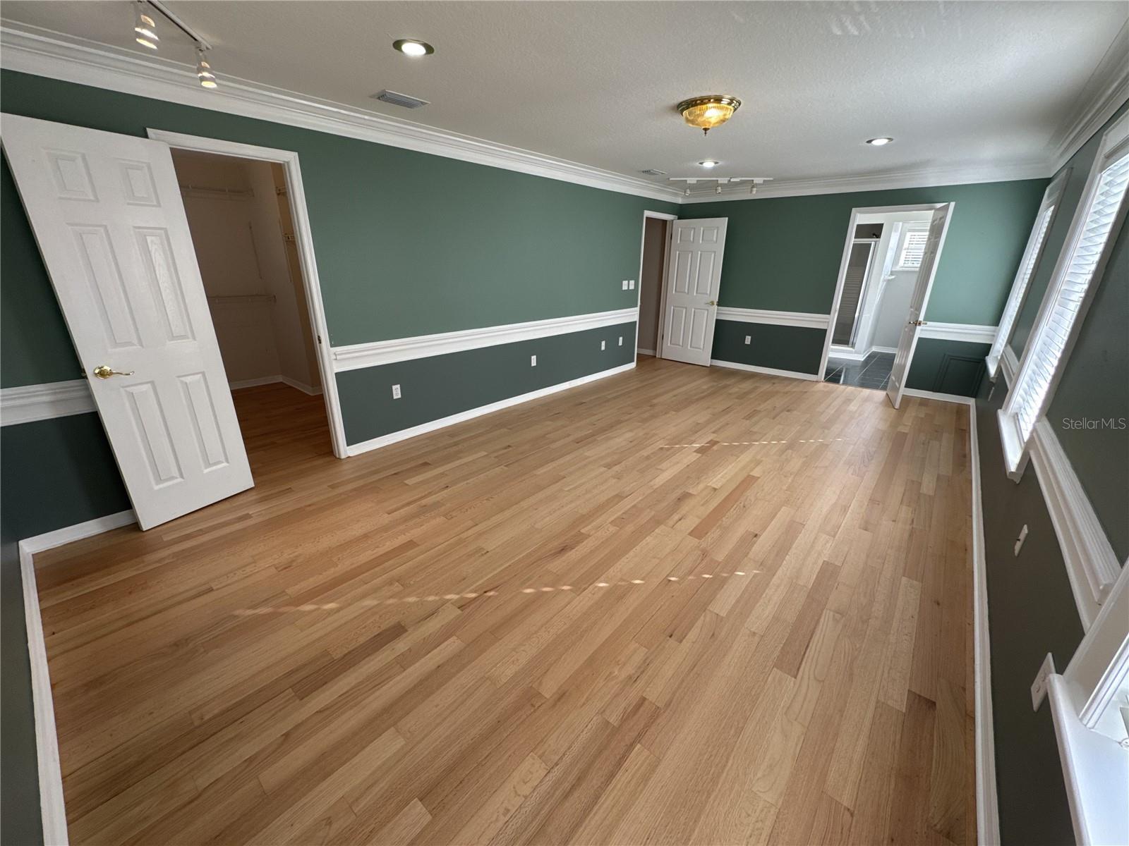 NORTH NEW SUBURB BEAUTIFUL - Residential