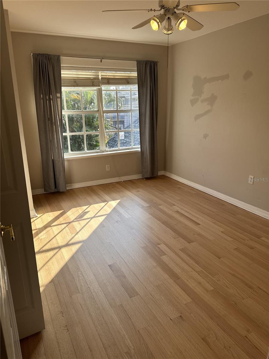 NORTH NEW SUBURB BEAUTIFUL - Residential