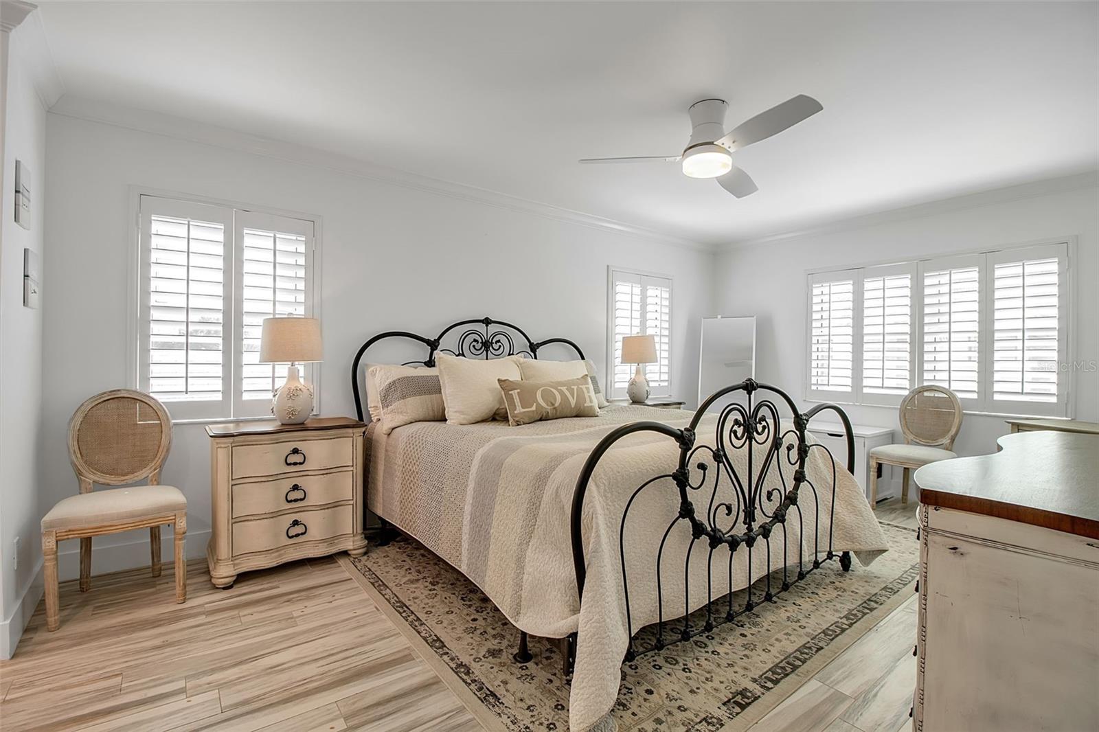 HARBOR HOUSE WEST - Residential