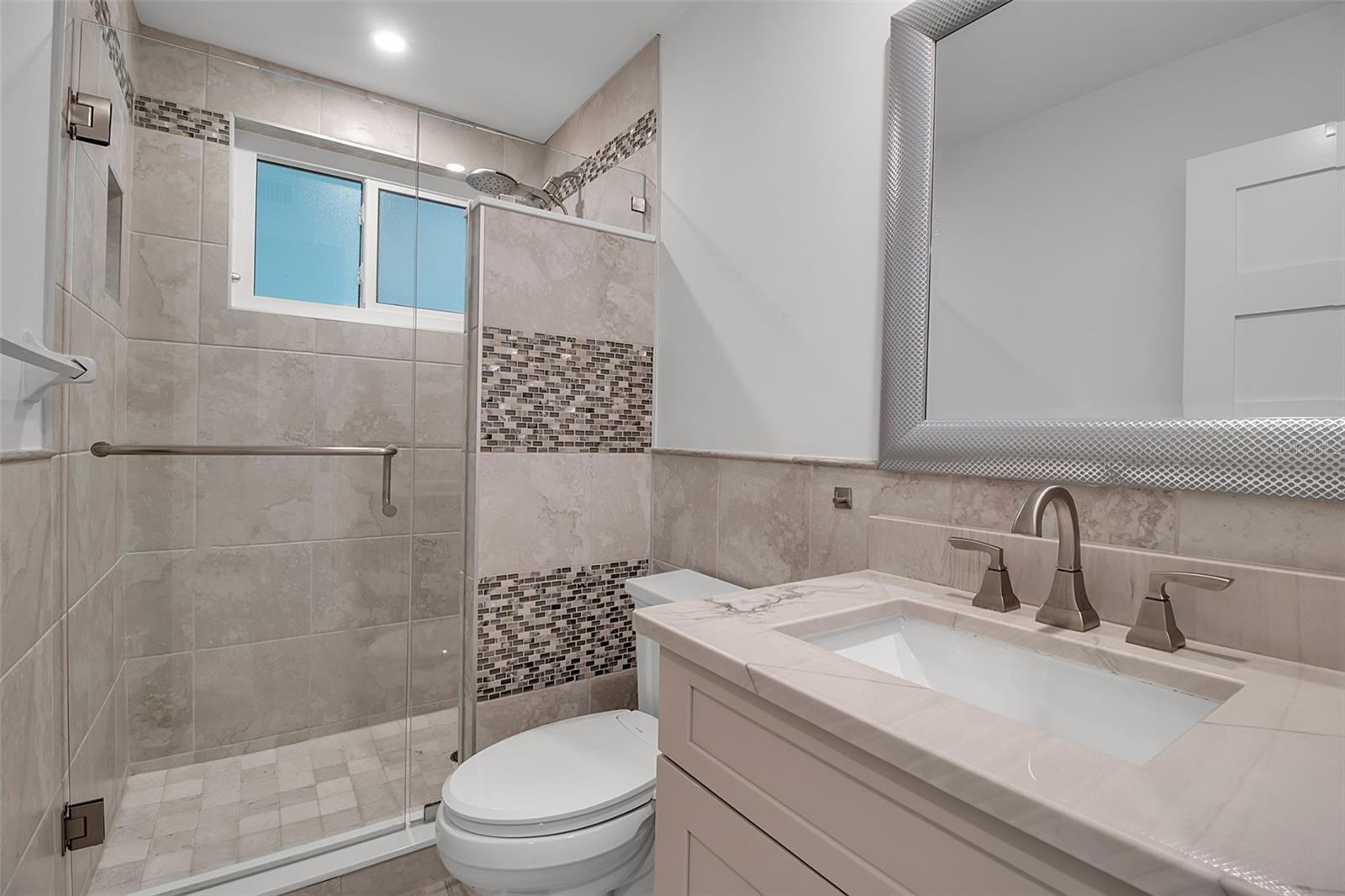 HARBOR HOUSE WEST - Residential