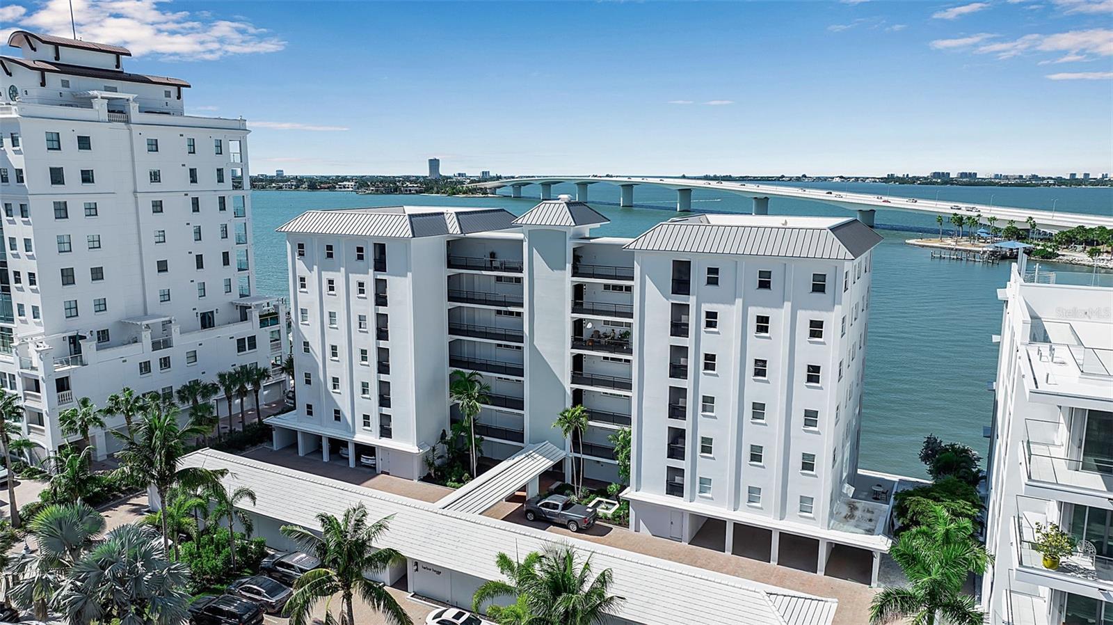 226 GOLDEN GATE POINT 21