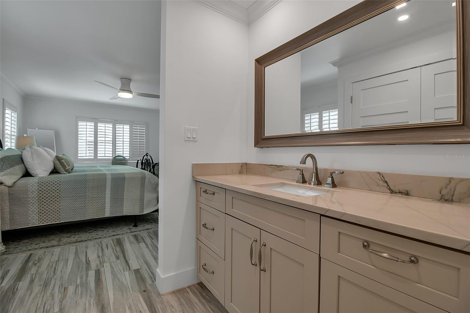 HARBOR HOUSE WEST - Residential