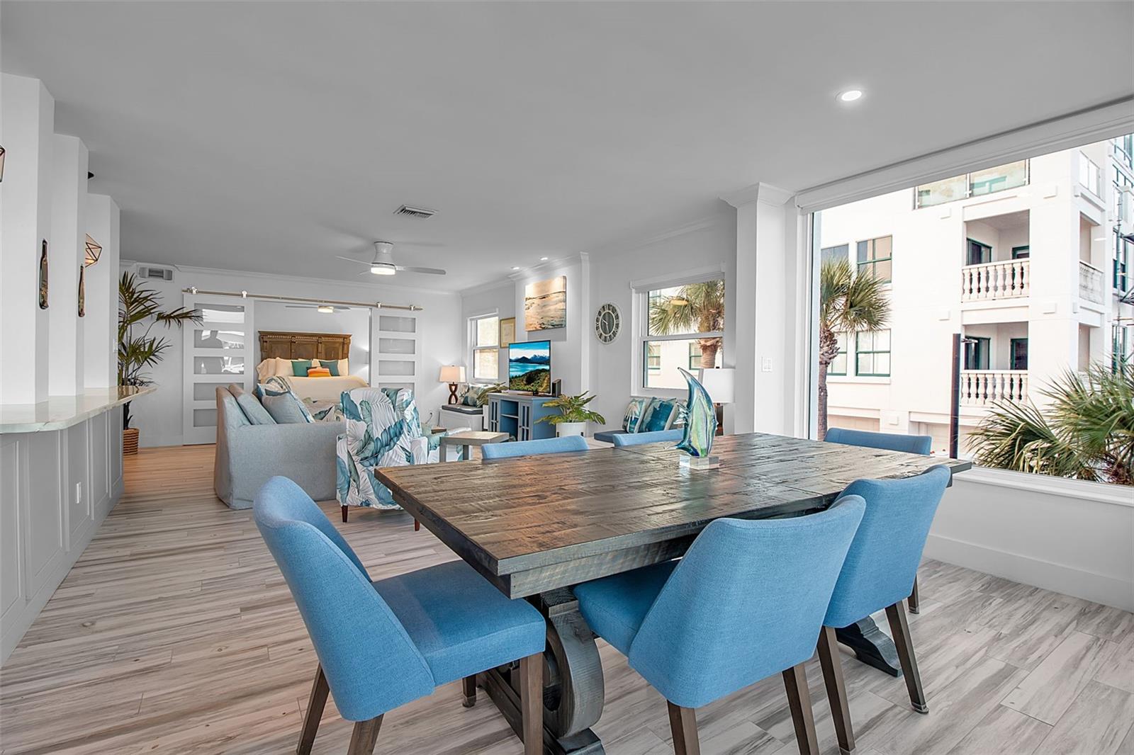 HARBOR HOUSE WEST - Residential